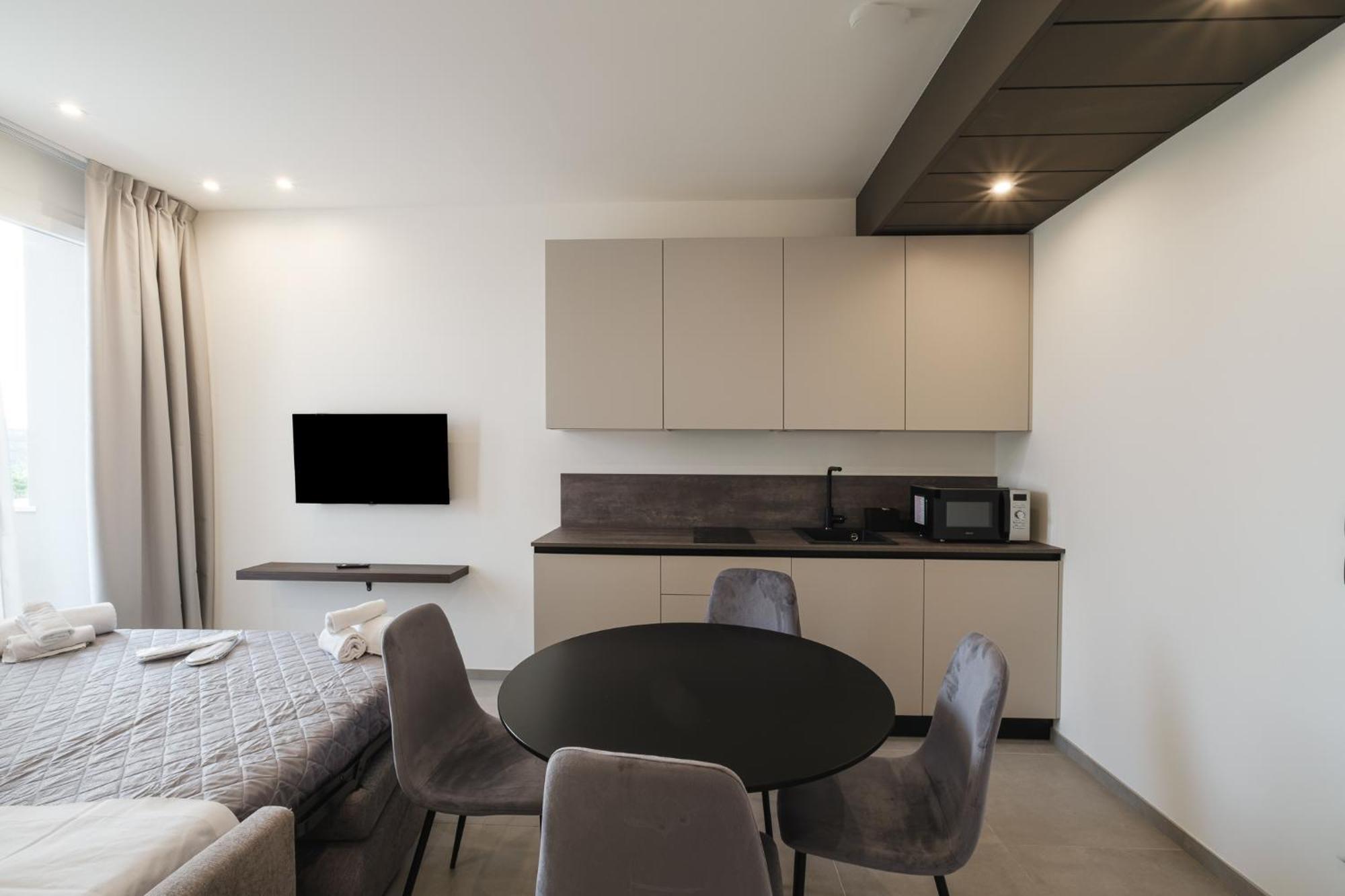 Residence Goldoni6 Suite Apartment Rimini Exteriör bild
