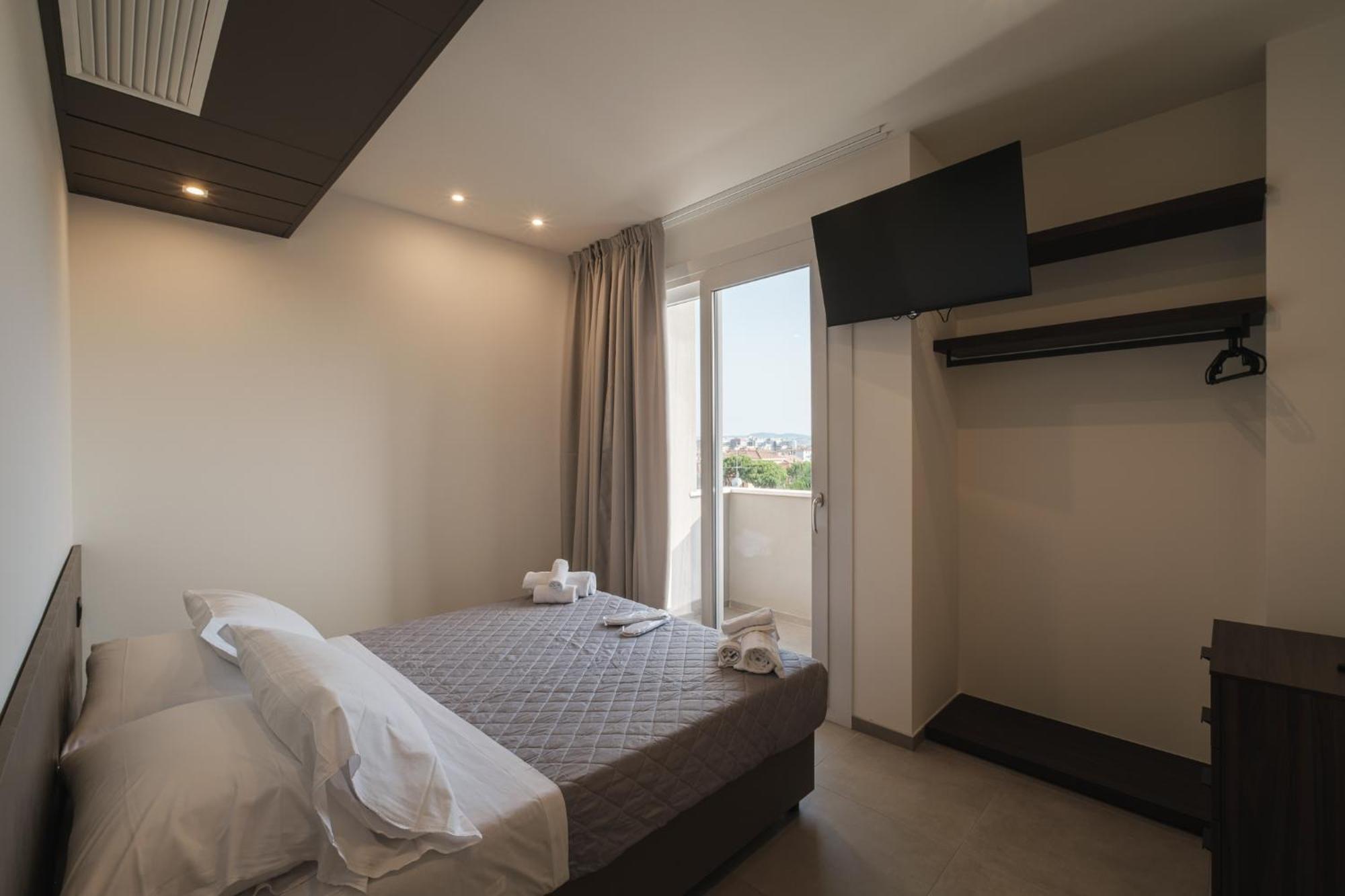 Residence Goldoni6 Suite Apartment Rimini Exteriör bild