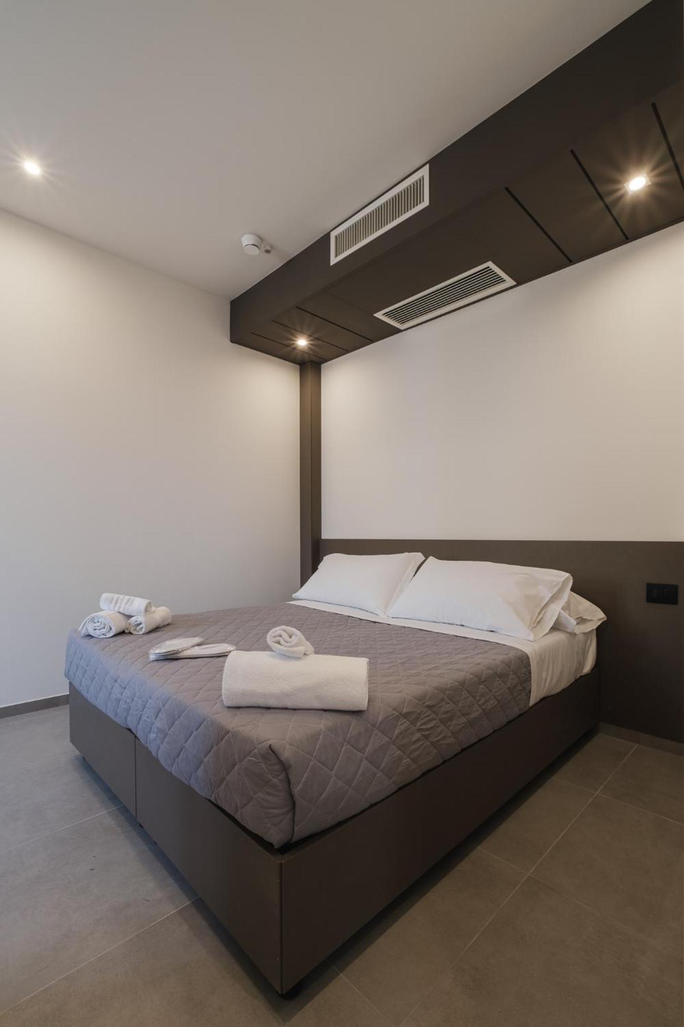 Residence Goldoni6 Suite Apartment Rimini Exteriör bild