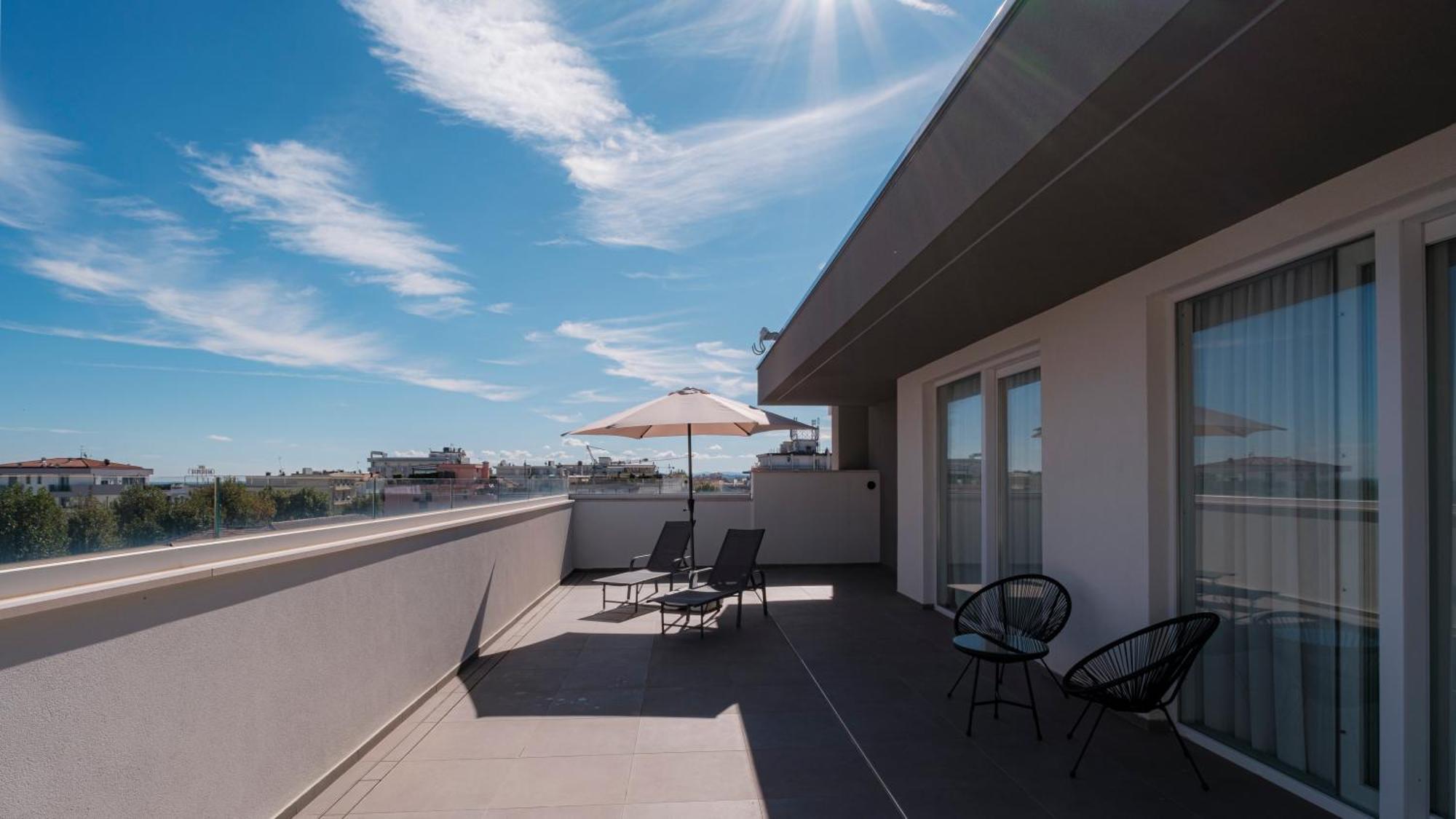 Residence Goldoni6 Suite Apartment Rimini Exteriör bild